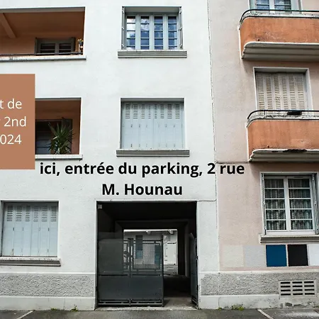 T3 78 M2 Parking, Centre