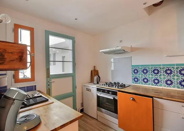 T3 78 M2 Parking, Centre Apartman